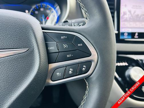 2024 Chrysler Pacifica Touring-L