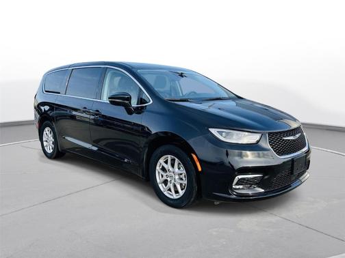 2024 Chrysler Pacifica Touring-L