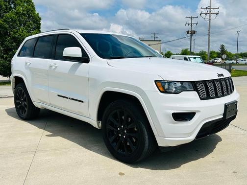 2022 Jeep Grand Cherokee WK Laredo