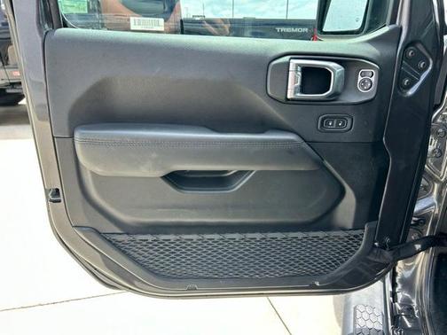2022 Jeep Wrangler Unlimited Sahara Altitude