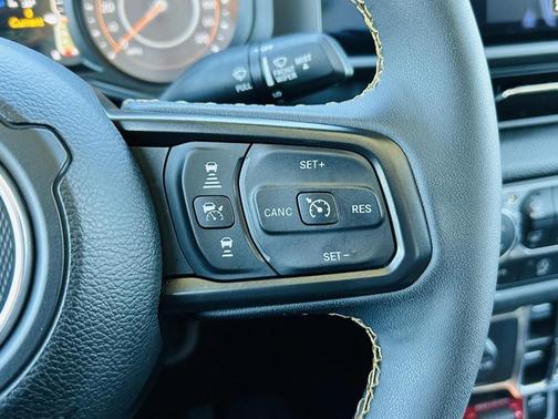 2024 Jeep Gladiator Sport