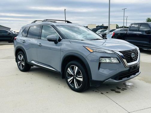 Boulder Gray Pearl 2023 Nissan Rogue SL