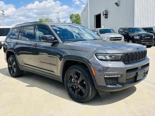 Metallic 2023 Jeep Grand Cherokee L Limited