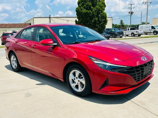 2021 Hyundai ELANTRA SEL