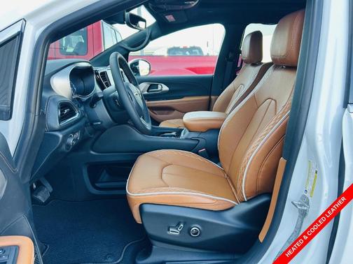 2026 Chrysler Pacifica Pinnacle