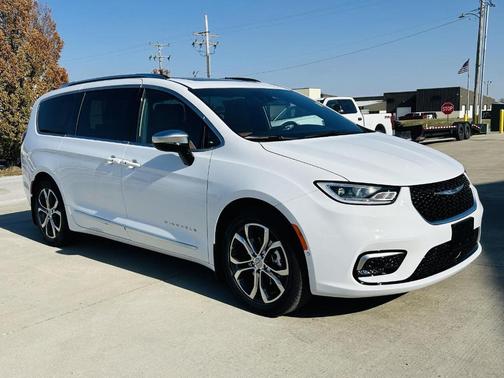 2026 Chrysler Pacifica Pinnacle