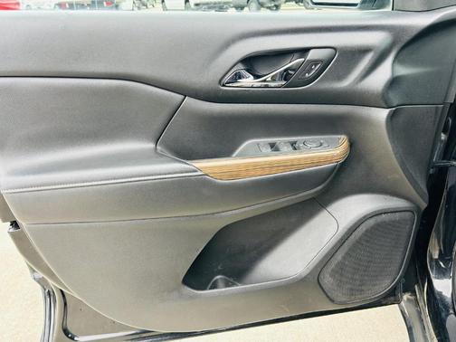 2017 GMC Acadia SLE-1