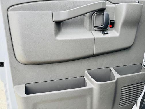 2022 GMC Savana 2500 Work Van