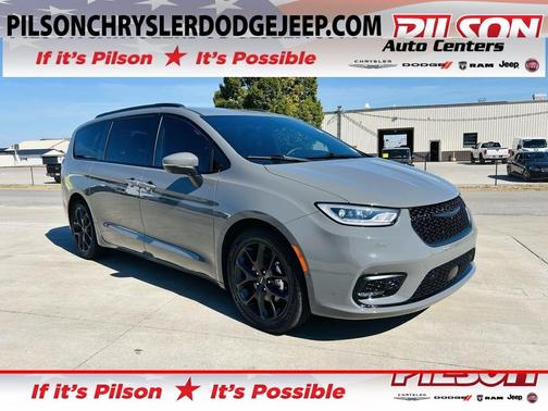 2023 Chrysler Pacifica Touring-L