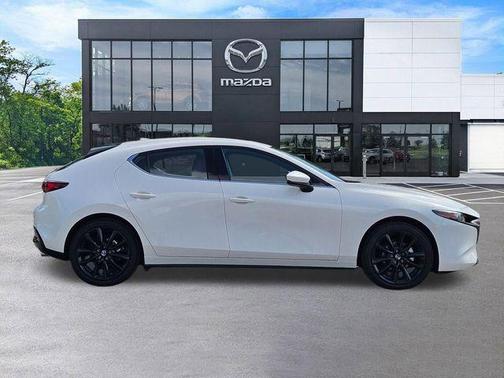 Snowflake White Pearl Mica 2026 Mazda Mazda3 FWD w/Premium Package