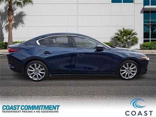 2022 Mazda Mazda3 FWD w/Premium Package