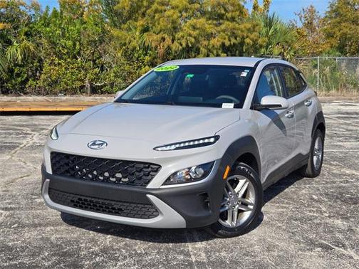 2022 Hyundai KONA SE