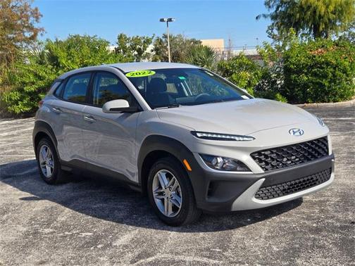 2022 Hyundai KONA SE