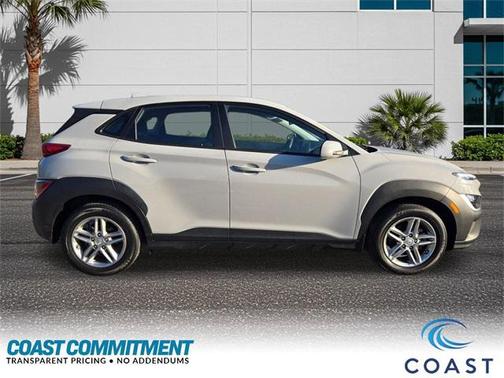 2022 Hyundai KONA SE
