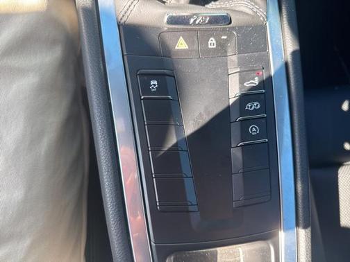 2025 Porsche 718 Cayman Base