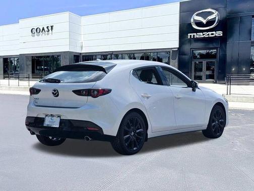 Snowflake White Pearl Mica 2026 Mazda Mazda3 FWD w/Premium Package