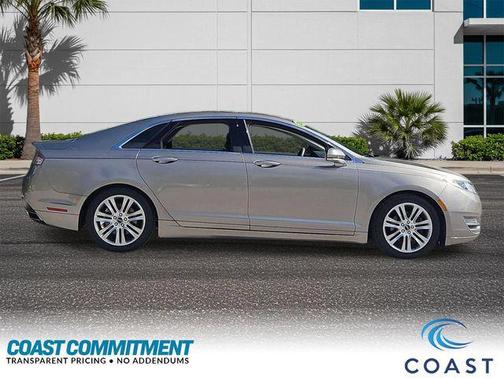 Luxe Metallic 2016 Lincoln MKZ Base