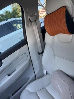 2021 Volvo XC60 Recharge Plug-In Hybrid T8 Inscription Expression