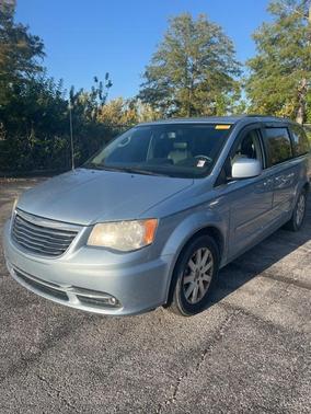 2013 Chrysler Town & Country Touring