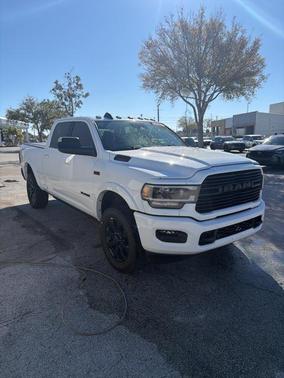 2022 RAM 3500 Laramie Crew Cab 4x4 6'4' Box