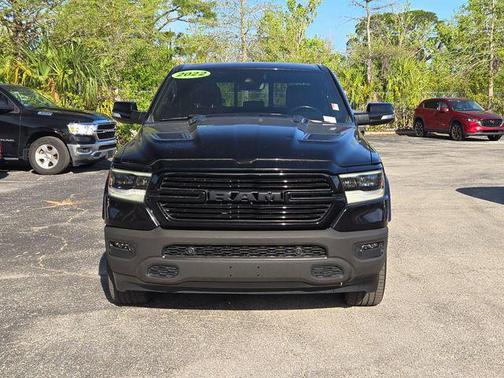 Diamond Black Crystal Pearlcoat 2022 RAM 1500 Laramie