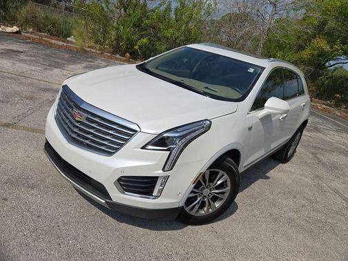 Crystal White Tricoat 2019 Cadillac XT5 Platinum