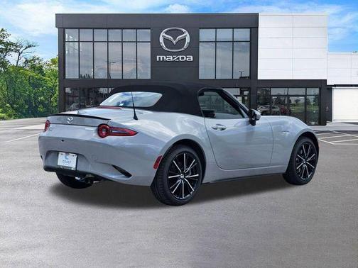 Aero Gray Metallic 2026 Mazda MX-5 Miata Grand Touring