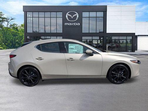 2025 Mazda Mazda3 FWD w/Premium Package