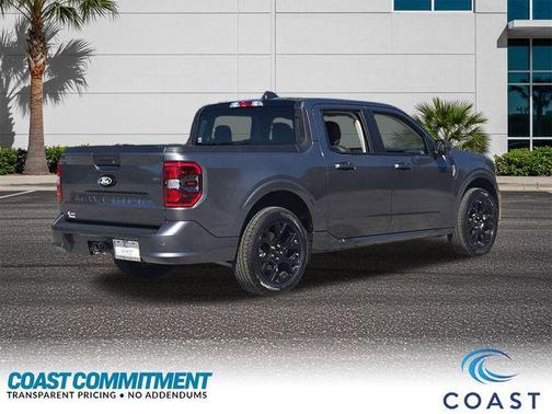 CARBONIZED GRAY METALLIC 2025 Ford Maverick Lobo Standard