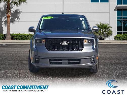 CARBONIZED GRAY METALLIC 2025 Ford Maverick Lobo Standard