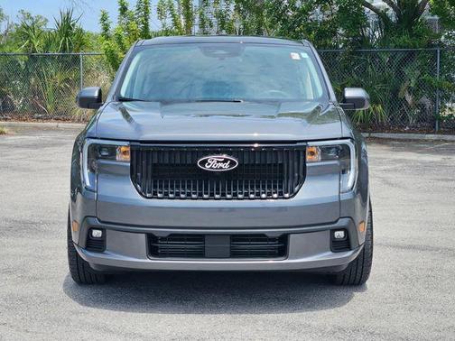 CARBONIZED GRAY METALLIC 2025 Ford Maverick Lobo Standard