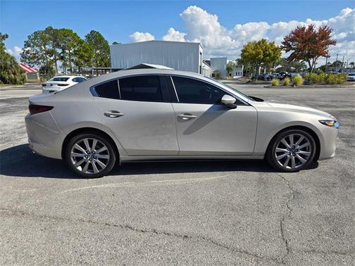 2023 Mazda Mazda3 FWD w/Preferred Package