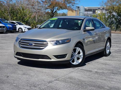 2017 Ford Taurus SEL