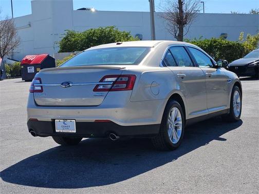 2017 Ford Taurus SEL