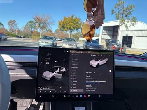 2026 Tesla Model Y Premium Rear-Wheel Drive