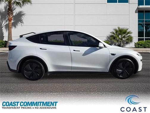 2026 Tesla Model Y Premium Rear-Wheel Drive