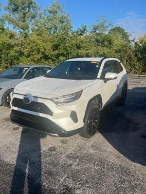 2024 Toyota RAV4 Hybrid SE