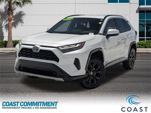 2024 Toyota RAV4 Hybrid SE