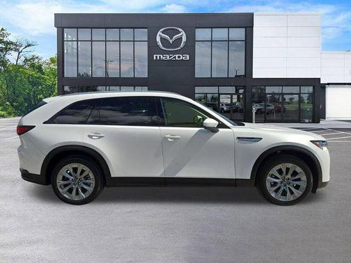 Rhodium White Premium 2026 Mazda CX-90 3.3 Turbo Preferred