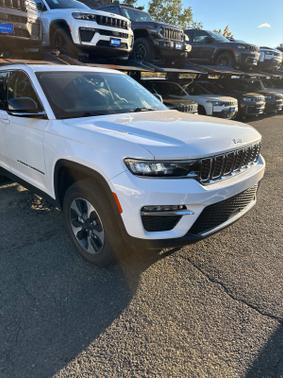 Bright White Clearcoat 2023 Jeep Grand Cherokee 4xe Base