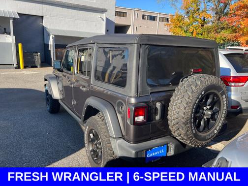 Granite Crystal Metallic Clearcoat 2022 Jeep Wrangler Willys