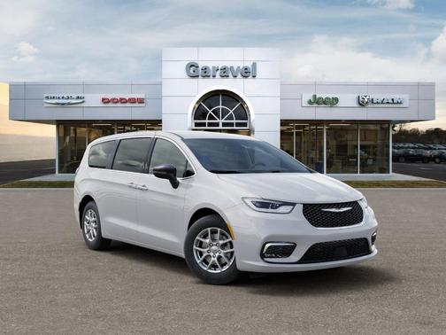 Bright White Clearcoat 2025 Chrysler Pacifica Select