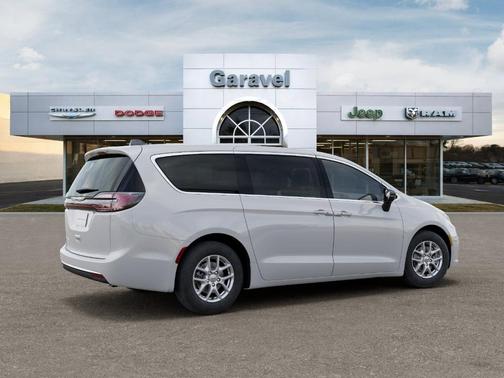 Bright White Clearcoat 2025 Chrysler Pacifica Select
