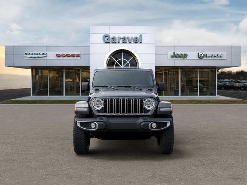 Granite Crystal Metallic Clearcoat 2027 Jeep Wrangler Sahara