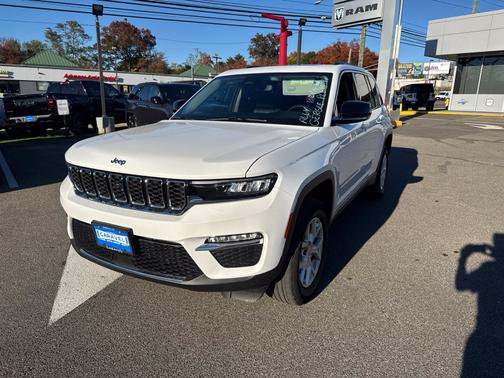 Bright White Clearcoat 2023 Jeep Grand Cherokee Limited