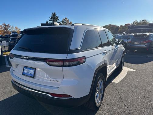 Bright White Clearcoat 2023 Jeep Grand Cherokee Limited