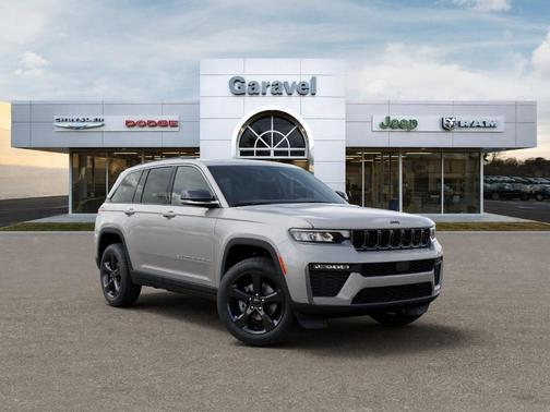 Silver Zynith 2026 Jeep Grand Cherokee Limited