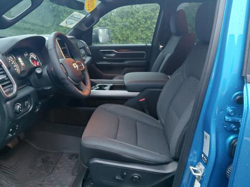 Hydro Blue Pearlcoat 2026 RAM 1500 Big Horn