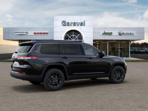 Diamond Black 2026 Jeep Grand Cherokee L Laredo