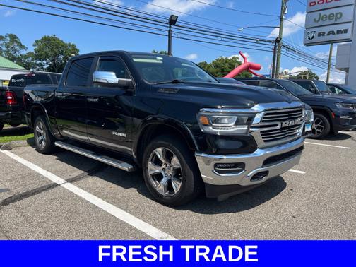 Diamond Black Crystal Pearlcoat 2021 RAM 1500 Laramie